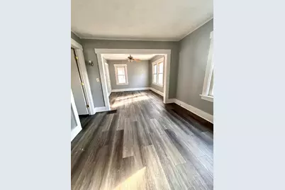 76 N East Avenue N, Battle Creek, MI 49017 - Photo 2