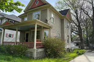 210 N Kalamazoo Ave, Marshall, MI 49068 - Photo 1
