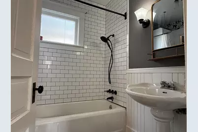 210 N Kalamazoo Avenue, Marshall, MI 49068 - Photo 8