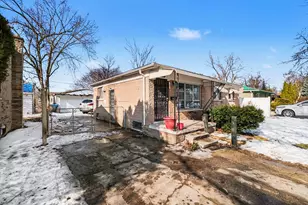 6609 Cranwood Dr, Flint, MI 48505 - Photo 2