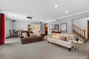 715 Beechcreek Dr, Holland, MI 49423 - Photo 40