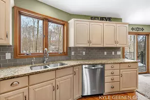 715 Beechcreek Dr, Holland, MI 49423 - Photo 24