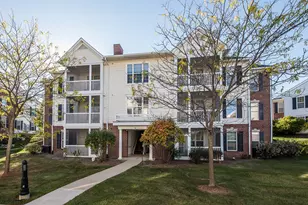 922 W Summerfield Gln Cir, Ann Arbor, MI 48103 - Photo 2