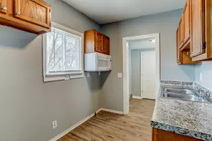 7228 Chalmers Ave, Warren, MI 48091 - Photo 8