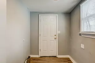 7228 Chalmers Ave, Warren, MI 48091 - Photo 10