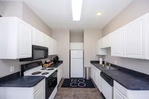 5608 Gallery Park Dr, Ann Arbor, MI 48103 - Photo 46