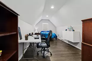 5608 Gallery Park Dr, Ann Arbor, MI 48103 - Photo 22