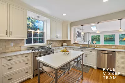 508 Cambridge Boulevard SE, East Grand Rapids, MI 49506 - Photo 18