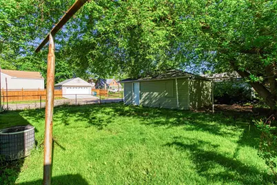 170 W Maxlow Avenue, Hazel Park, MI 48030 - Photo 16