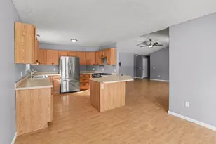 318 Meeking St, Muskegon, MI 49442 - Photo 6