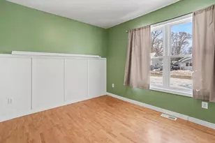 318 Meeking St, Muskegon, MI 49442 - Photo 12