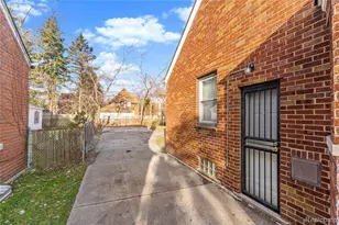 10799 Worden St, Detroit, MI 48224 - Photo 16