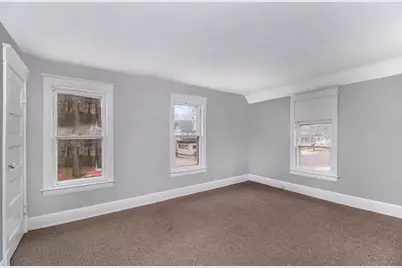 712 W Vine Street, Kalamazoo, MI 49008 - Photo 12
