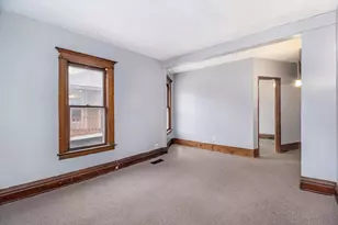 712 W Vine St, Kalamazoo, MI 49008 - Photo 2