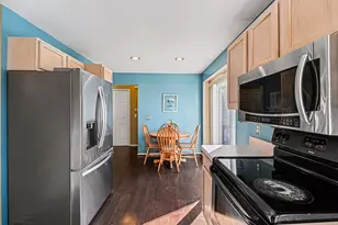 810 Yorick Path, Wixom, MI 48393 - Photo 14