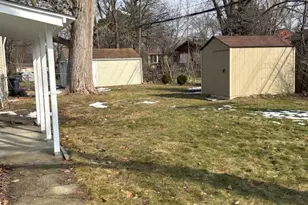 1052 N Maple Rd, Ann Arbor, MI 48103 - Photo 18