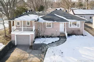 1287 Lamont Ave NW, Grand Rapids, MI 49504 - Photo 2