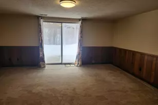 1369 Creek Dr, Muskegon, MI 49441 - Photo 16