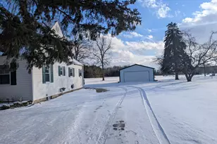 10101 Carpenter Rd, Flushing, MI 48433 - Photo 2