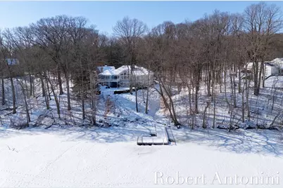 6862 Maplecrest Drive SE, Grand Rapids, MI 49546 - Photo 1