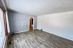3334 W Glendora Rd, Three Oaks, MI 49128 - Photo 2
