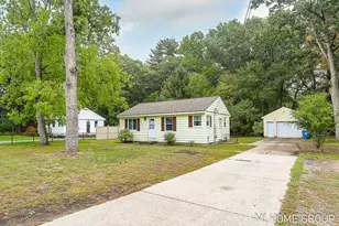 14664 154th Ave, Grand Haven, MI 49417 - Photo 1