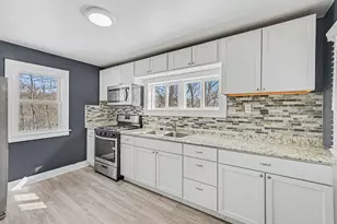 329 Bond St, Allegan, MI 49010 - Photo 2