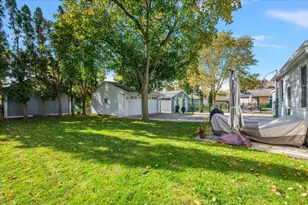 342 Maywood Ave, Rochester, MI 48307 - Photo 14