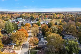 342 Maywood Ave, Rochester, MI 48307 - Photo 2