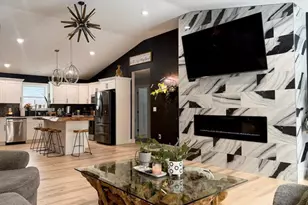 103 Cottonwood Ct, Litchfield, MI 49252 - Photo 2