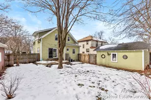 1906 Cornelius Ave SE, Grand Rapids, MI 49507 - Photo 32