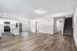 2831 Sanderling Ct SE, Grand Rapids, MI 49508 - Photo 2