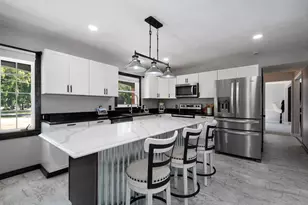 4085 Quainton Rd, Norton Shores, MI 49441 - Photo 2