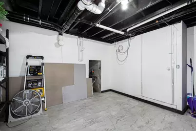 4085 Quainton Road, Norton Shores, MI 49441 - Photo 20