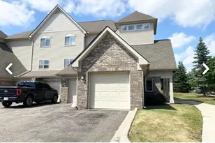 873 Amanda Ln, Pontiac, MI 48340 - Photo 2