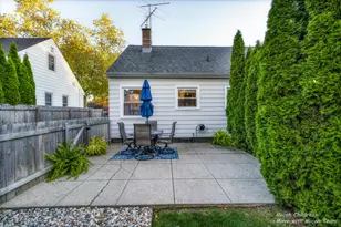 1019 Drexel Dr NE, Grand Rapids, MI 49505 - Photo 8