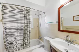 1019 Drexel Dr NE, Grand Rapids, MI 49505 - Photo 16