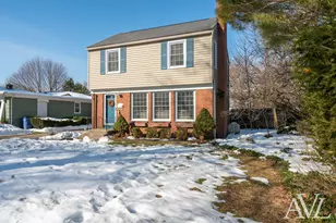 2477 Riverside Dr NE, Grand Rapids, MI 49505 - Photo 46