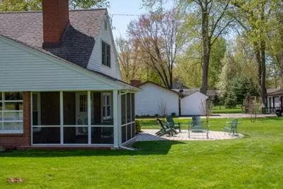 21687 Shiawassee Drive, Cassopolis, MI 49031 - Photo 14