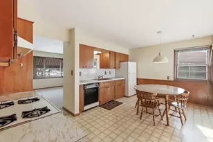 1465 Laughlin Dr NW, Grand Rapids, MI 49504 - Photo 8