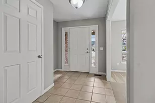 641 Fairways Ln, Chelsea, MI 48118 - Photo 6