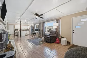 522 4th St, Michigan Center, MI 49254 - Photo 2