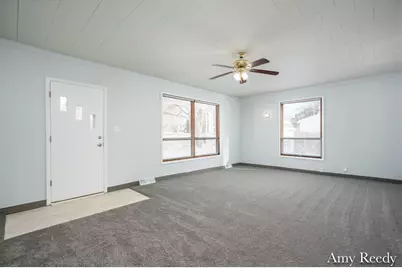 418 Elm Street SE, Lowell, MI 49331 - Photo 10