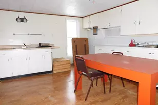 6555 Pipestone St, Eau Claire, MI 49111 - Photo 14