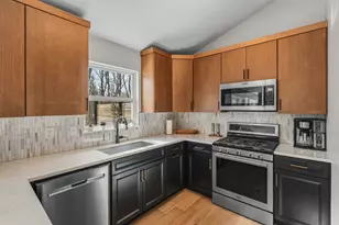 2903 Valley Glenn Cir, Kalamazoo, MI 49004 - Photo 10