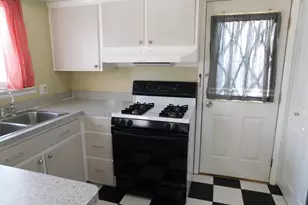 2910 Marshall St, Ann Arbor, MI 48108 - Photo 8