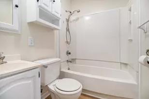 5374 Keyes Dr, Kalamazoo, MI 49004 - Photo 14