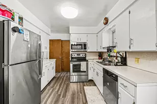 5541 Bonnie Ave SE, Kentwood, MI 49508 - Photo 8