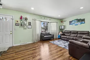 5541 Bonnie Ave SE, Kentwood, MI 49508 - Photo 4