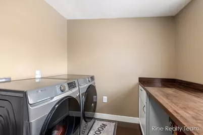 68199 Sassafras Street, Edwardsburg, MI 49112 - Photo 16